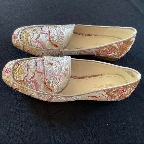 Nine West Xena Floral Tapestry Satin Flat Loafers, Women’s Sz 7.5M - Picture 2 of 9